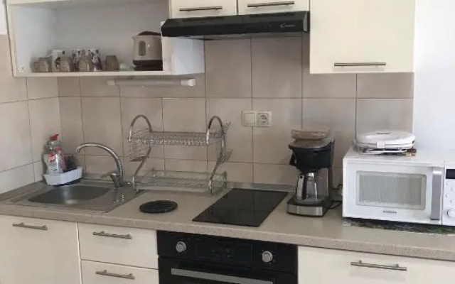 Sea view apartment near the beach 1-Jelsa center