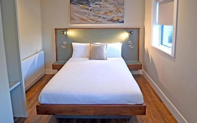 Moy Hotel