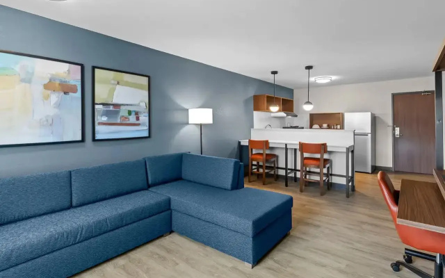 Everhome Suites Wichita Northeast by Choice Hotels