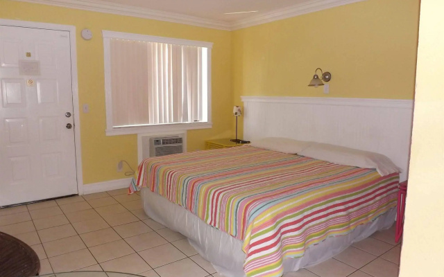 Palm Breeze Hotel