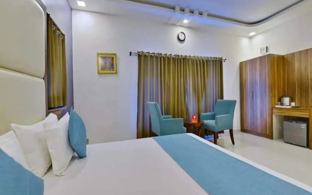 OYO 3422 Hotel Golden Berry