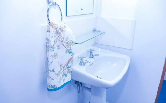 Lux Suites Embakasi Airport Apartments