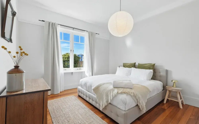 3 Bedroom House - Sandy Bay