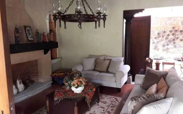 Casa Antigua