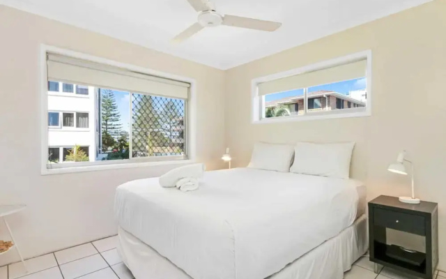 Superb 1 Bedroom Apartment Near the Beach