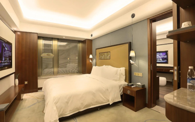 Lujia International Hotel