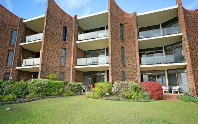 Shandelle Apartments