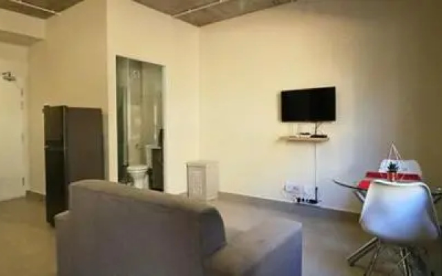 Lakeside Apartments