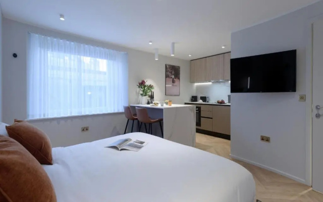 South Kensington Studios by DMONTRIO