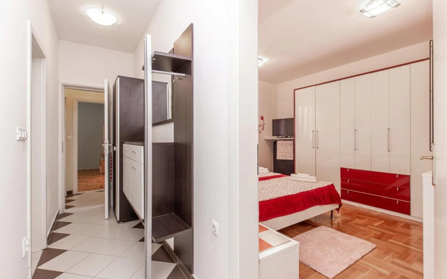 Awesome Apartment in Novi Vinodolski With 2 Bedrooms and Wifi
