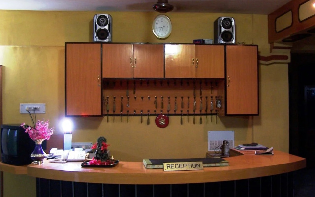 Hotel Deepak
