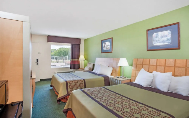 Days Inn By Wyndham Greeneville Tn