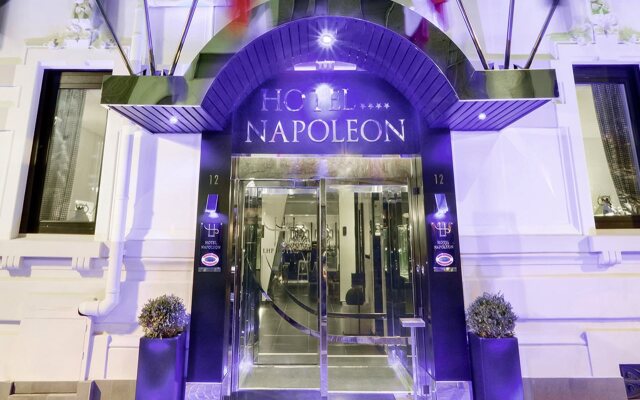 Отель Napoleon Hotel Италия, Милан - 3 отзыва об отеле, цены и фото номеров - забронировать отель Napoleon Hotel онлайн вид на фасад