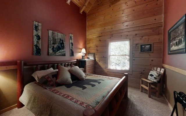 Karen's 2 Bedroom Cabin by Redawning