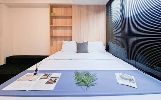 Modern And Bright Studio Apartment Collins Boulevard