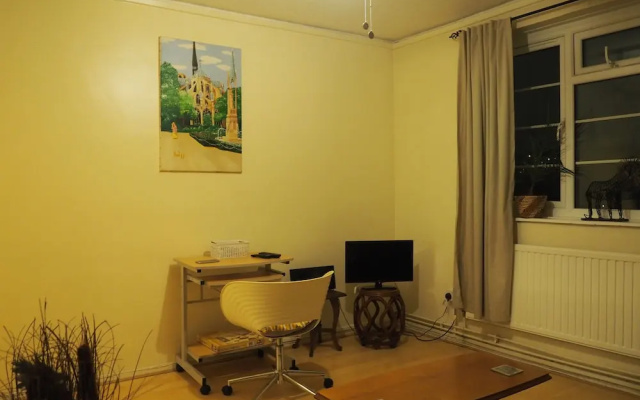 Cosy Quiet Top-floor Flat Across From Dulwich Park