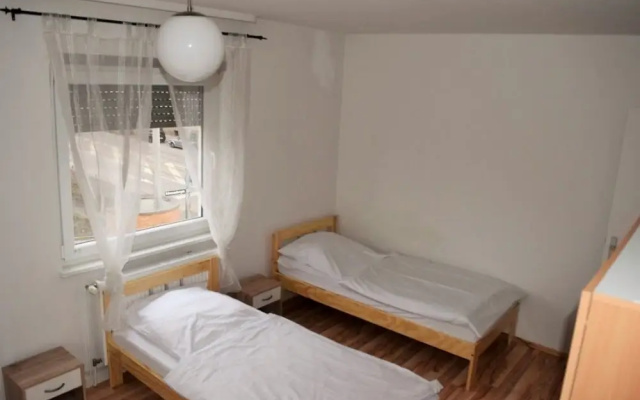 AB Apartment 13