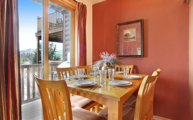 Chiefs Head Peak 21b 2 Bedroom Condo by RedAwning