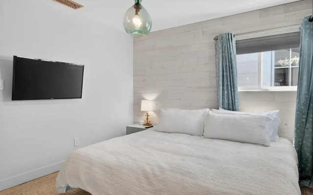 Your Coastal Getaway in Manhattan Beach Awaits