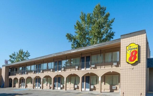 Отель Super 8 Calgary Village Канада, Калгари - отзывы, цены и фото номеров - забронировать отель Super 8 Calgary Village онлайн вид на фасад