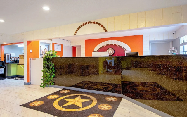 Americas Best Value Inn and Suites Denton