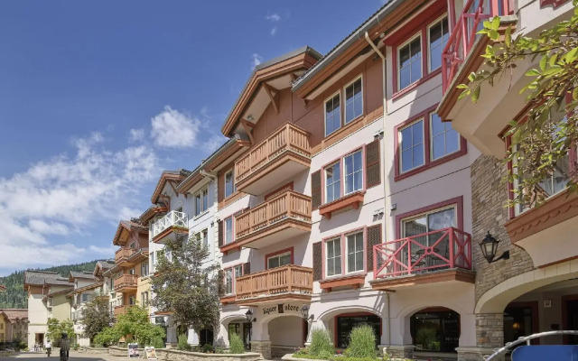 The Residences at Sun Peaks Grand