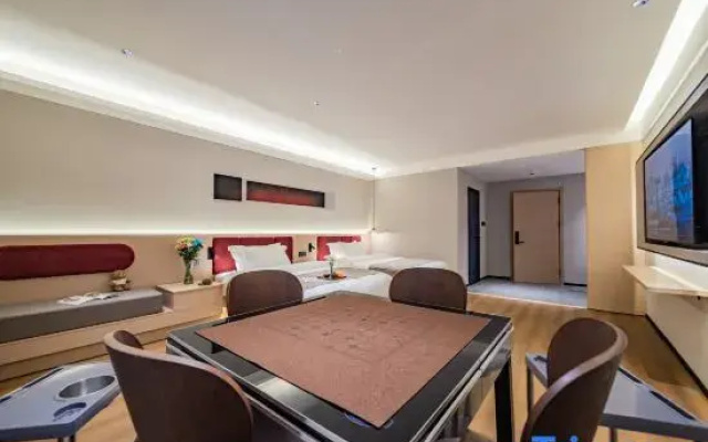 Starry Cloud Hotel