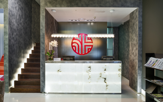 Отель NH Collection Lisboa Liberdade вид на фасад