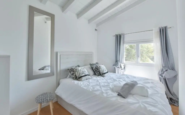 THE WHITE HOUSE BEAUSOLEIL- Monaco Border
