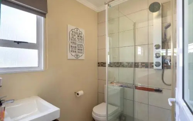 Pro Moni's Guesthouse
