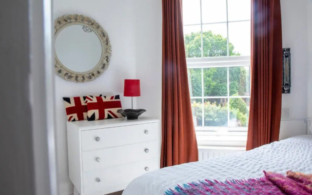 Beautiful 2-Bedroom Townhouse in Stratford upon Avon