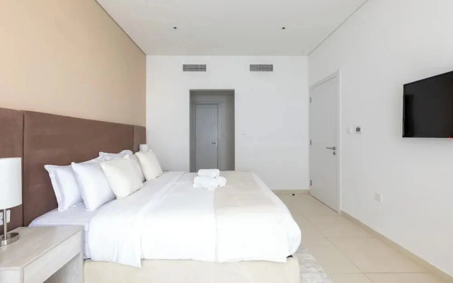 Stylish One-Bedroom Oasis Palm Location