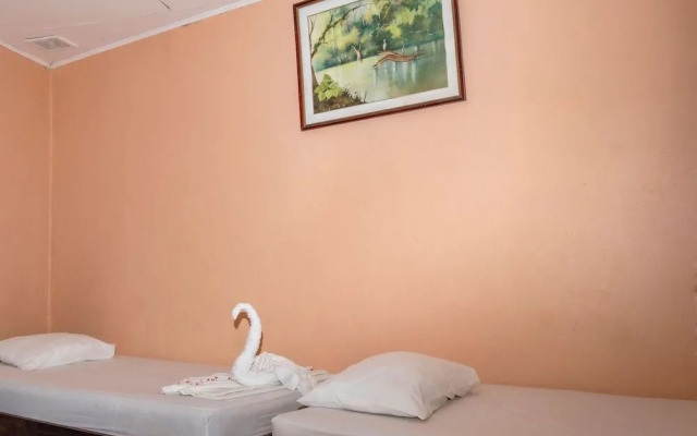 Hotel y Cabinas El Coral