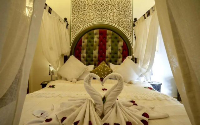 Room in B&B - Riad Anabel - Olive Triple Suite