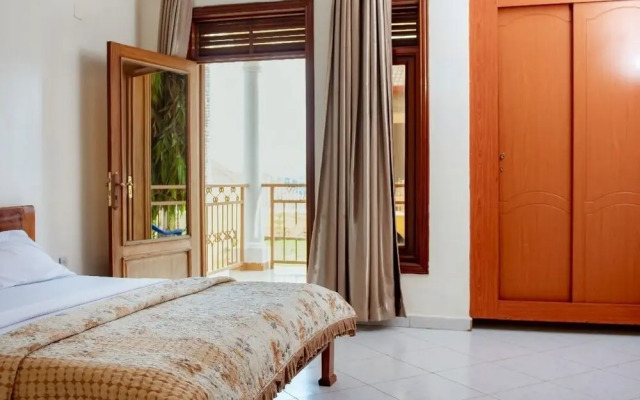 Elegant Villa Apart