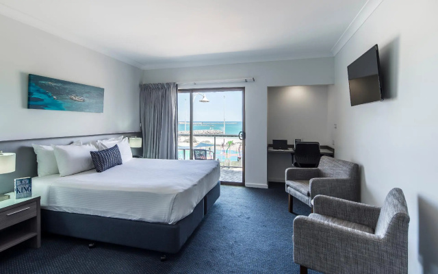 Ocean Centre Hotel