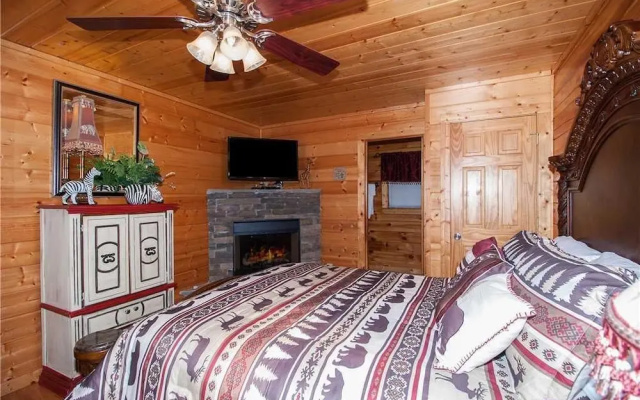 Kissing Retreat - Two Bedroom Cabin