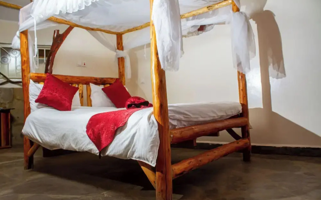Hillstone Safari Lodge