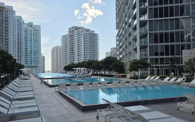 The Bay Suites - W Miami