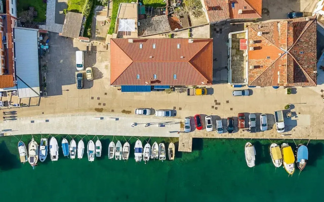Sea-view Apartment With Terrace