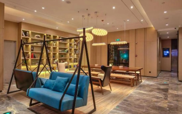 HanTing Premium Hotel (Ningbo Century Oriental Plaza)