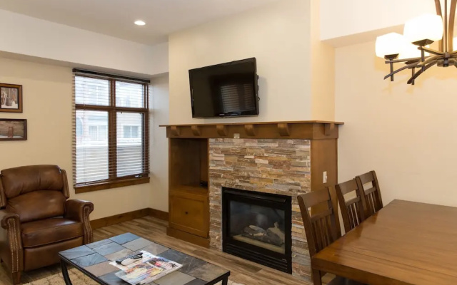 Sundial C105  - 2 Br Condo