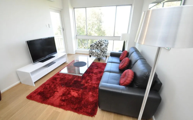 Neutral Bay 63 Ben Furnished Apartment