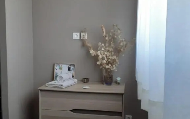 La Petite Maison Au Bord du Canal T2 - 3etoiles -