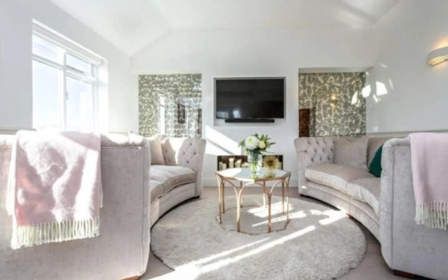 The Racecourse Penthouse