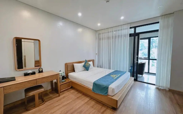 Queen Hotel Hoang Gia
