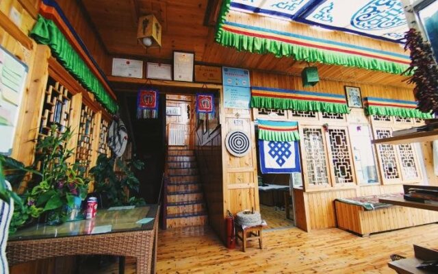 Yangkor Tibetan Homestay - Hostel