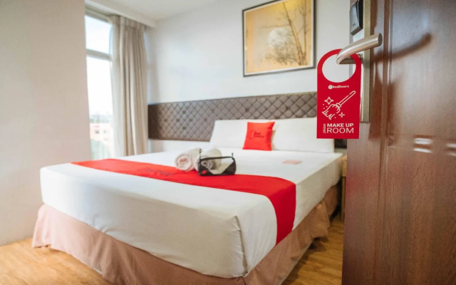 RedDoorz Plus near Cebu Capitol