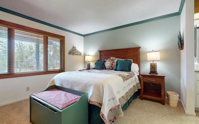 Meadow Ridge 28 Spacious and Secluded, Private Washer Dryer, Close to Eagle by RedAwning
