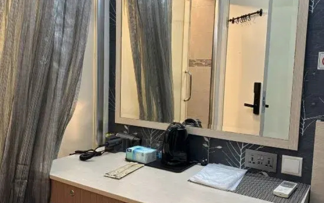 Feng Ge Shi Shang Hotel